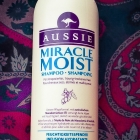 Miracle Moist Shampoo - Aussie