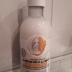 Almond Milk & Honey - Soothing & Caring Shower Cream - The Body Shop