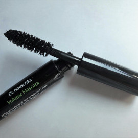 Volume Mascara - Dr. Hauschka
