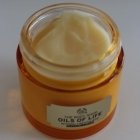 Oils of Life - Intensely Revitalising Sleeping Cream - The Body Shop