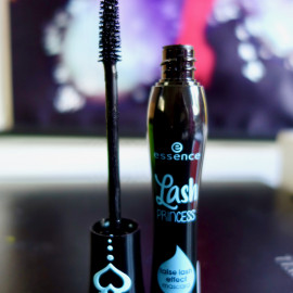 Lash Princess False Lash Effect Mascara Waterproof - essence