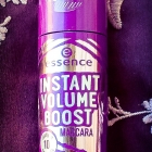 Instant Volume Boost Mascara smudge-proof & intense black - essence