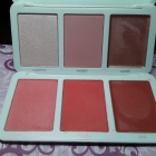 Oben Pyxie Pink, unten Rosy Red