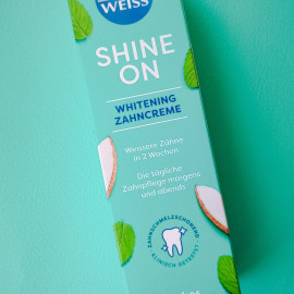 Shine On Whitening Zahncreme - Kokos und Minze - Perlweiss