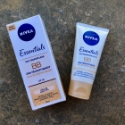 Essentials - 5in1 Tagespflege - BB 24h Feuchtigkeit LSF 20 - Nivea