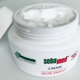 Creme mit 2% Vitamin E - Sebamed