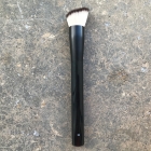 22 Custom Drop Foundation Brush - NYX