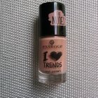 I ♥ TRENDS - The Nudes nail polish - essence