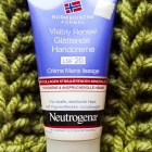 Visibly Renew - Glättende Handcreme LSF 20 - Neutrogena