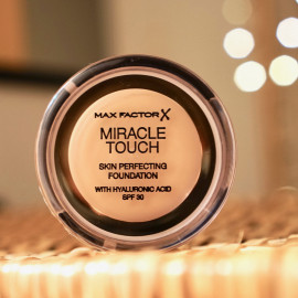 Miracle Touch - Skin Perfecting Foundation - Max Factor