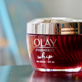 Regenerist - Whip Tagescreme LSF 30 - Olay