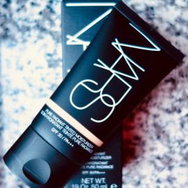 Pure Radiant Tinted Moisturizer - NARS